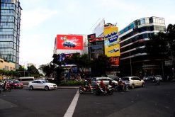 màn hình led ngã sáu phù đổng