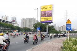 Quảng cáo màn hình LED chân cầu Sài Gòn